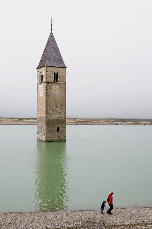 toskanaD35_6706 als Smart-Objekt-1.jpg - Der Kirchturm im Rechensee